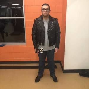 Meet your Posher, Victor